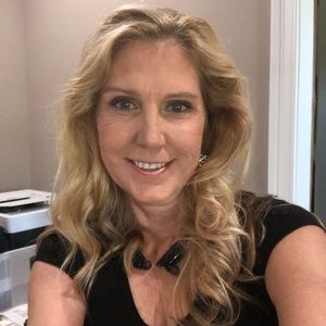 Meet your Posher, Stefani